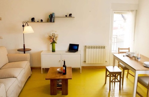 Santo Domingo de la Calzada Apartment | Sunny apartment in historic center right next to the cathedral