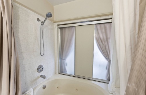 Heber Bed & Breakfast | Sun-filled 1-br in Boutique B&B (queen bed + jet spa)