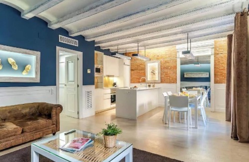 Gothic Quarter Apartment | Sun-Filled Mediterranean Apartment in the Gothic Quarter