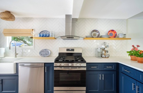 Waterford Cottage | Sun-Filled Private Large Cottage