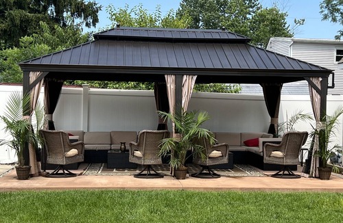 South Toms River House | Sun & Fun in your own backyard!