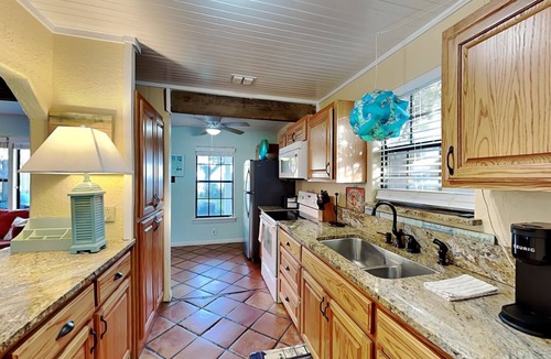 Fulton House | Sun Harbor Cottages by Miss Kitty’s