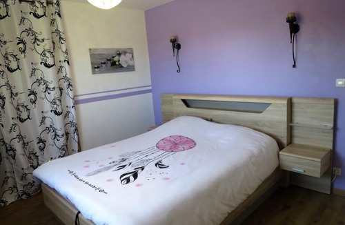 Civrac-en-Medoc House | Sun House by Interhome