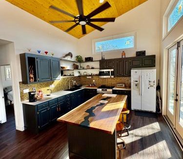 Summertown House | Sun House Tennessee