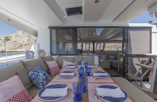 Les Riaux Boat Rental | Sun-Kissed Sailing Adventure to Viejo Puerto