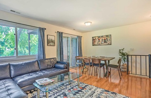 Vernon House | Sun-Lit Vernon Condo < 2 Mi to Ski Resort!