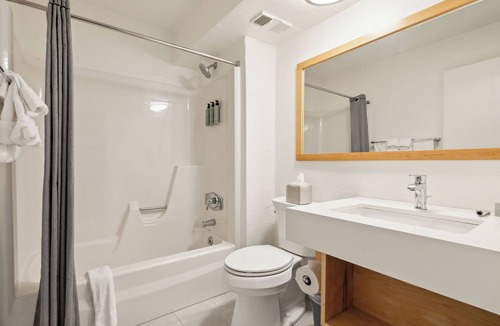 Bromley Mountain Hotel | Sun Lodge