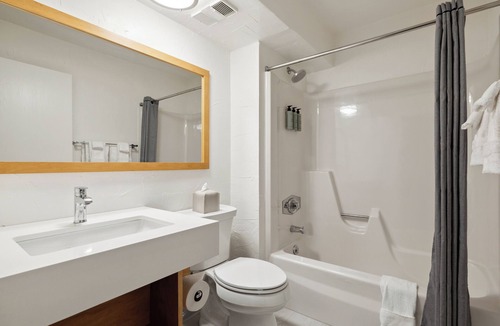 Bromley Mountain Hotel | Sun Lodge