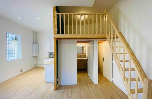 Francheville Le Bas Apartment | Sun Mezzanine