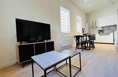 Francheville Le Bas Apartment | Sun Mezzanine