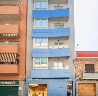 El Prat de Llobregat Apartment | Sun & Moon Apart Hotel