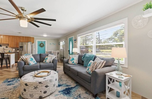 Disston Heights House | Sun Oasis, Top 5%, Pool, Min to Beach, Game Room, Fire Pit