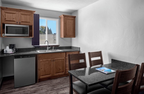 Garden City Hotel | Sun Outdoors Garden City Utah