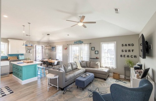 Colington House | Sun Realty pet-friendly centrally-located oceanside home in KDH!