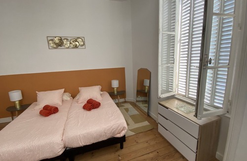 Bazoges-en-Pareds Bed & Breakfast | Sun Room