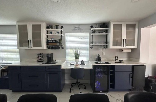 Tampa Shores House | Sun & Salt Air House-3BR home w/patio,pool,firepit