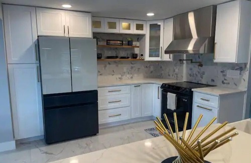 Tampa Shores House | Sun & Salt Air House-3BR home w/patio,pool,firepit