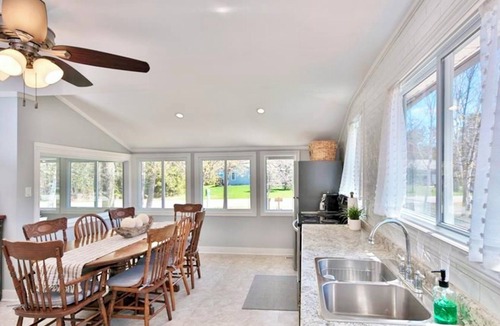 Lafontaine House | Sun, Sand and S'mores-The Great EscapenSTRTT-2026-071