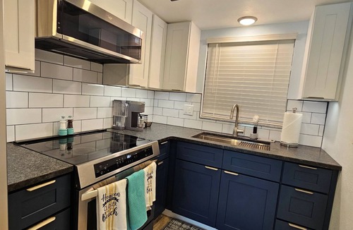 St. Petersburg Condo | Sun, Sand & Sunsets–all just minutes from your door.