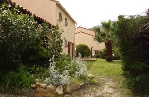 Sorede House | Sun, sea, beaches in attractive village on FrancoSpanish mediterranean border.