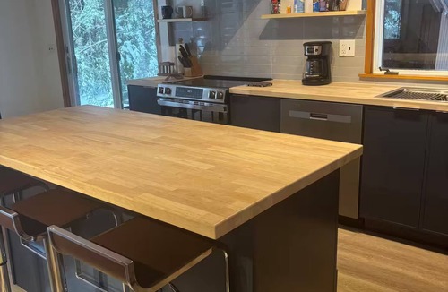 Jamaica Ski Chalet | Sun & Snow Chalet @ Stratton