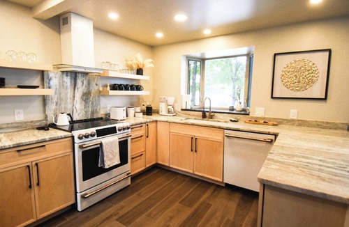 Hammondsport House | Sun-Soaked Lakefront, Nordic Sauna & Wine Country