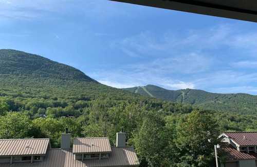 Lincoln House | Sun Soaked Mountain Views, Pool & Spa