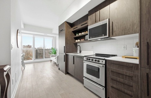 Sandy Hill Condo | Sun-Soaked South-Facing Downtown Condo.Pet-Friendly!