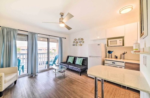 North Beach Condo | Sun-Soaked Texas Condo w/ North Beach Access!