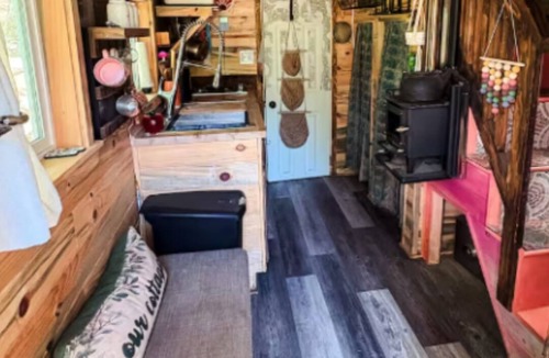 Jefferson Cottage | Sun Soaked Tiny House Cottage in Charming Jefferson