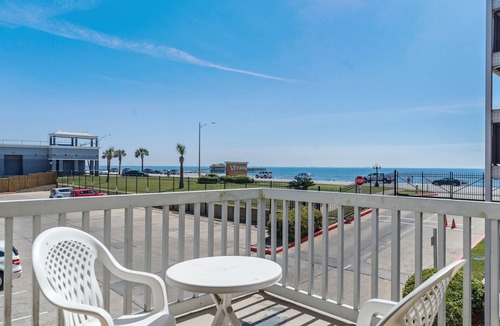 Galveston Condo | Sun, Surf, Sea! Great views and ocean breeze from large balcony!