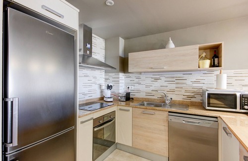 El Mas Isaac Apartment | SUN VILLAGE P2