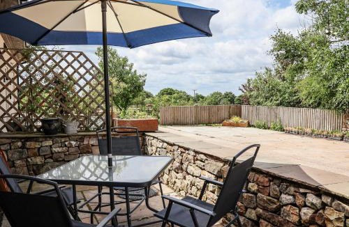 Tunstall House | Sunbird Cottage