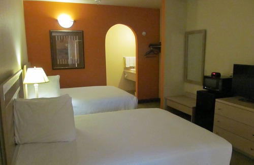 Zapata Hotel | Sunbridge Inn & Suites