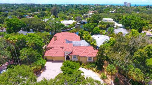 Siesta Key House | Sunburst Courtyard - 430