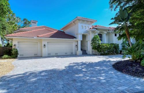 Siesta Key House | Sunburst Courtyard - 430