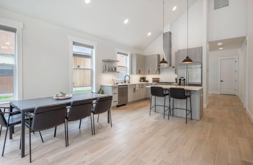 Roslyn House | Suncadia 2 Bdrm Cabin with Firepit Close to Nelson Farm