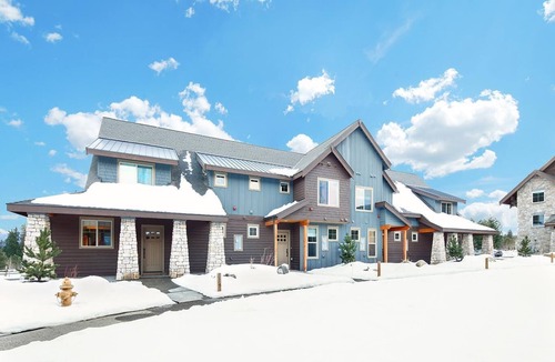 Cle Elum House | Suncadia 2 Bdrm Pet Friendly Townhome Steps Away from Pool