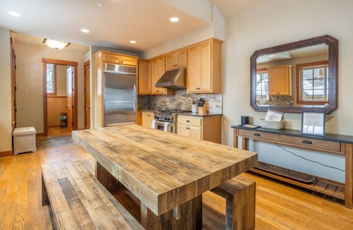 Cle Elum Ski Chalet | Suncadia 2 Bed Village Chalet Hot Tub + Game Room