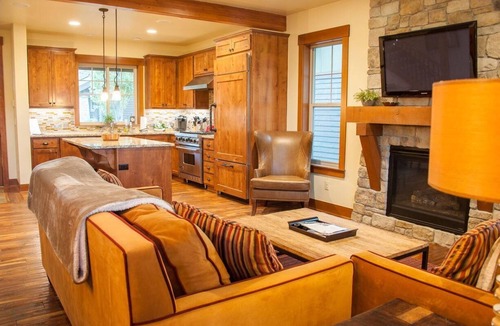 Cle Elum Ski Chalet | Suncadia 3 Bdrm Townhome Overlooking the Trees