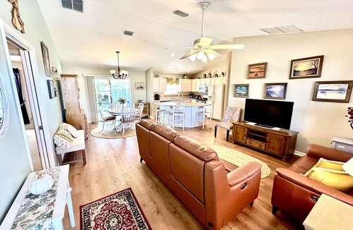 Lynnhaven House | Suncatcher on the Loop - 2/2 w/Golf Cart in The Village of Lynnhaven