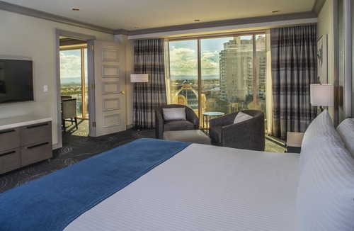 Queensridge Resort | Suncoast Hotel and Casino