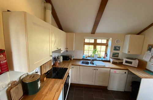 Camelford House | Sundance Cottage Sleeps 4
