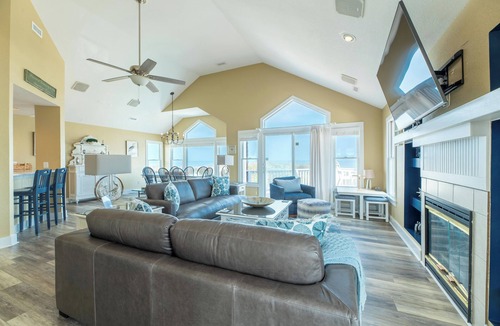 Nags Head House | Sunday Drive - Nags Head MP 15, Oceanfront, Private Walkway to Beach, Pool, Hot Tub
