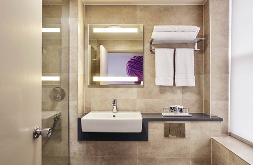 Exeter Apartment | Sunday Exeter Rougemont Hotel | Standard Double