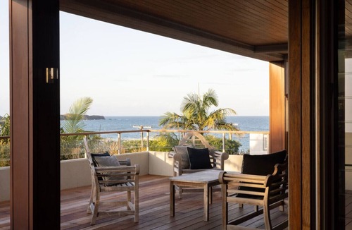 Emerald Beach House | Sundecks Beachside Escape - Luxury at Emerald