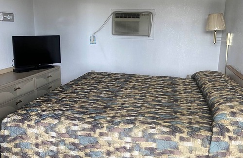 Burnet Hotel | Sundown Inn