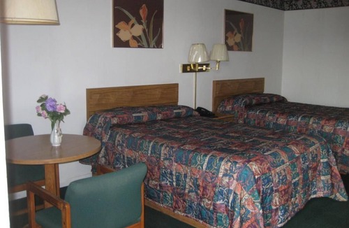 Burnet Hotel | Sundown Inn