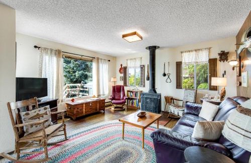 Camano Island House | Sundown Memory Lane Cabin