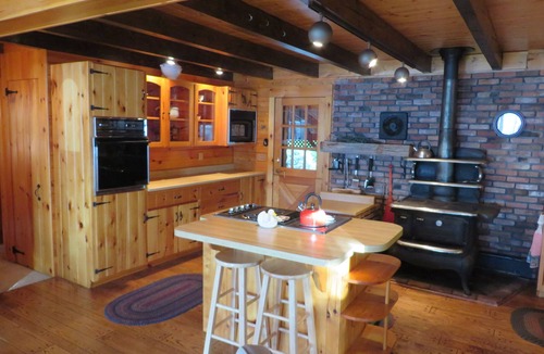 Greenville House | SUNDOWN ON MOOSEHEAD LAKE - PLEASE READ THE ENTIRE DESCRIPTION BEFORE BOOKING.